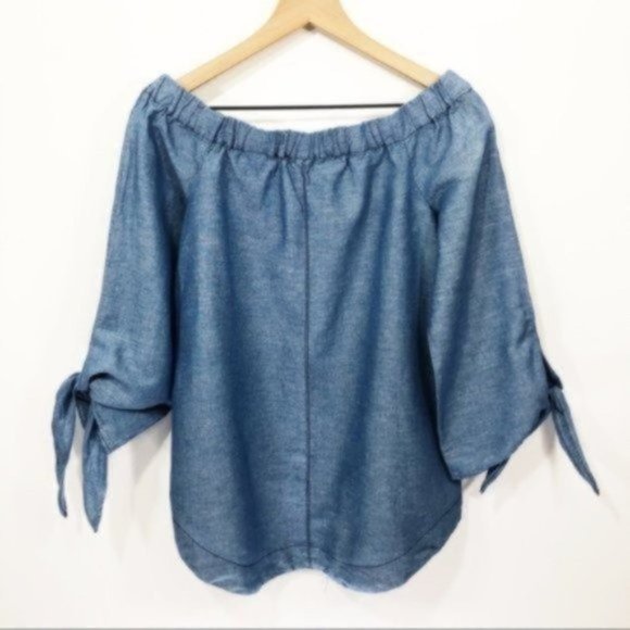 Free People Off Shoulder Chambray Oversized Top Boho Slouchy Lightweight Size XS - Picture 4 of 8